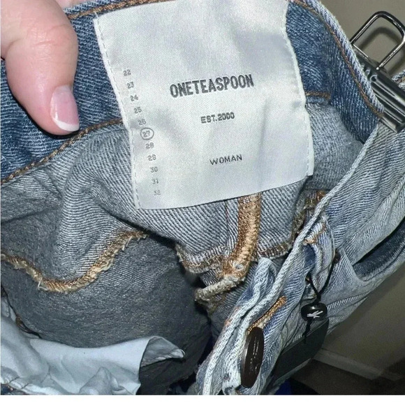 NWT One Teaspoon Distressed Denim Mini Skirt Size 27 Revolve - Picture 3 of 3